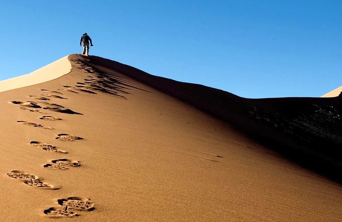 Dünenspaziergang, Sossusvlei, Namibia